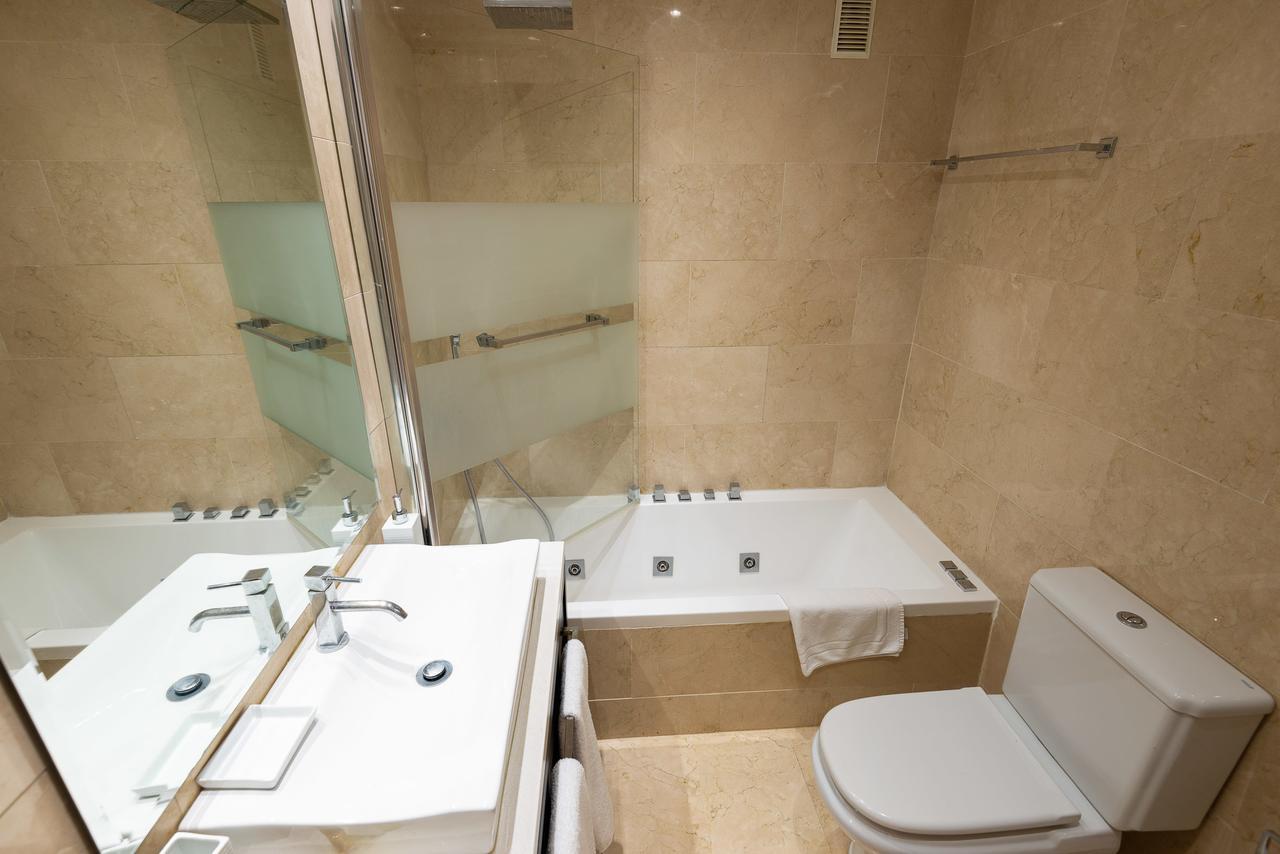 Vacation Marbella I Brand New Terrazas De Banus Apt, 24-7 Security, A Minute From The Marina, The Sea And Luxury Shopping מראה חיצוני תמונה